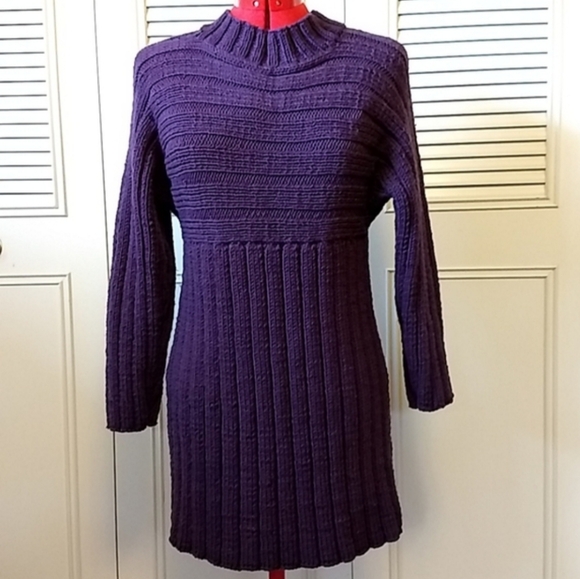 Hand Knit Sweater - Picture 1 of 3